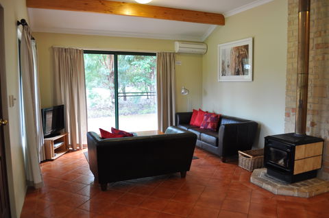 Karri Valley Chalets - Accommodation Sunshine Coast 1