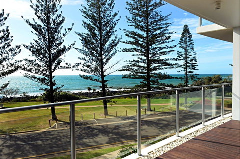 Manta Bargara Resort - Accommodation Sunshine Coast 0