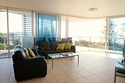 Manta Bargara Resort - Accommodation Sunshine Coast 2