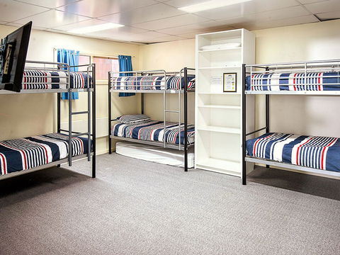 Reindeer Ski Club - Accommodation Sunshine Coast 0