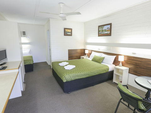 7th Street Motel - Accommodation Sunshine Coast 0