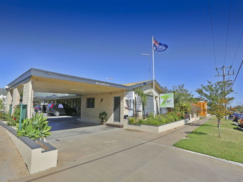 7th Street Motel - Accommodation Sunshine Coast 1