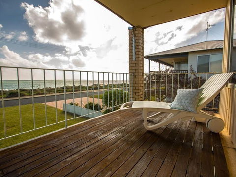 Beachside At Silver Sands - Accommodation Sunshine Coast 0