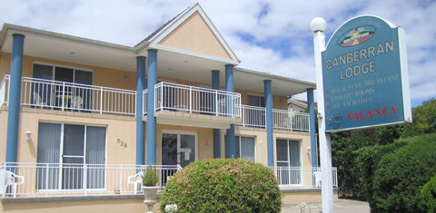 Canberran Lodge - Accommodation Sunshine Coast 0