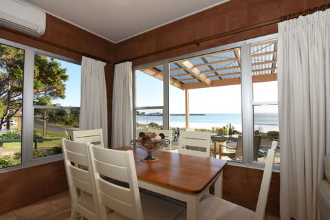 Cape View Cottage - Accommodation Sunshine Coast 2