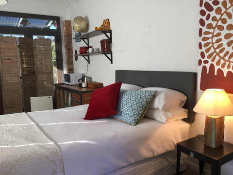 Casey Street Suite And Studio - Accommodation Sunshine Coast 2