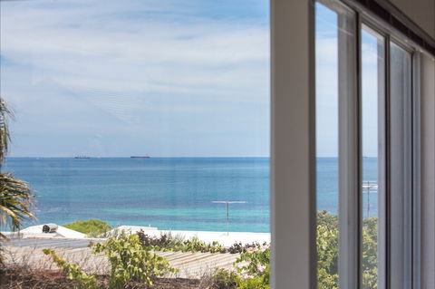Cottesloe Beach House II - Accommodation Sunshine Coast 0