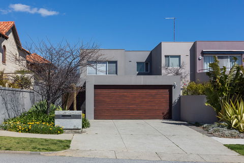 Cottesloe Beach House II - Accommodation Sunshine Coast 1