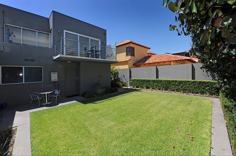 Cottesloe Beach House II - Accommodation Sunshine Coast 2