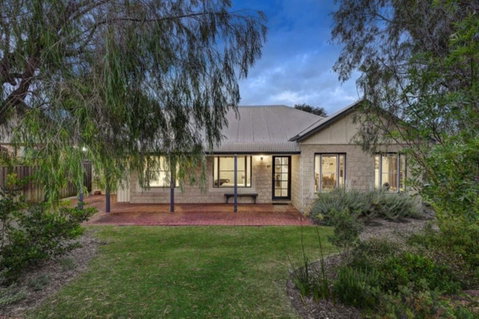 Cottage Retreat/Shady Cottage - Accommodation Sunshine Coast 0