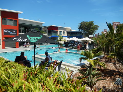 Middle Rock Holiday Resort - Accommodation Sunshine Coast 2