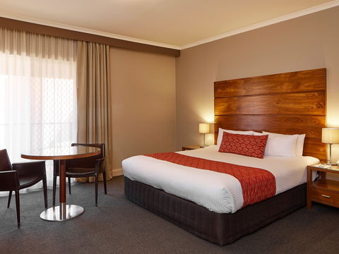 Quality Hotel Dickson - Accommodation Sunshine Coast 2