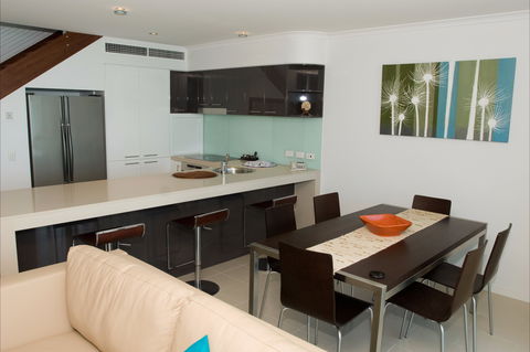 At Marina Shores - Accommodation Sunshine Coast 2