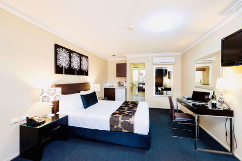 Best Western PLUS Ambassador On Ruthven - Accommodation Sunshine Coast 0