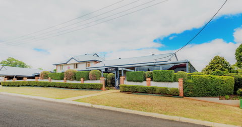 Best Western PLUS Ambassador On Ruthven - Accommodation Sunshine Coast 2