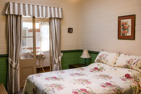Capers Cottage - Accommodation Sunshine Coast 1