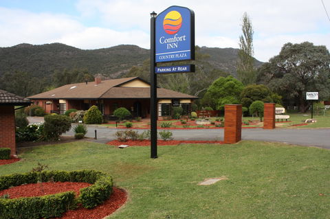 Country Plaza Halls Gap - Accommodation Sunshine Coast 0