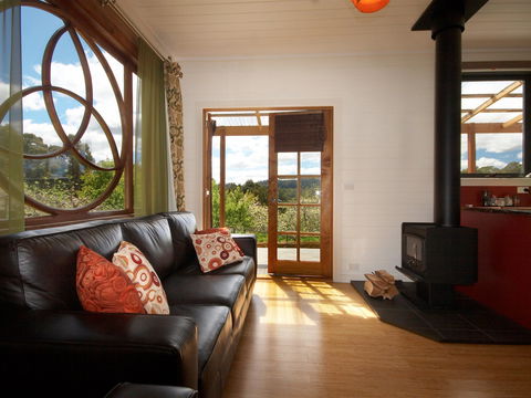 Elvenhome Farm Cottage - Accommodation Sunshine Coast 0