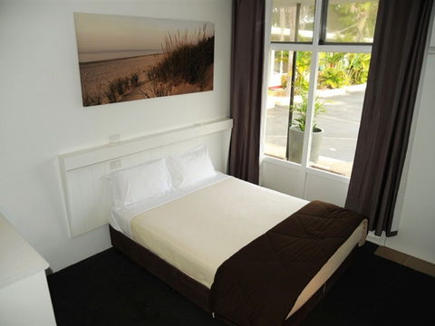 Park Beach Hotel Motel - Accommodation Sunshine Coast 1