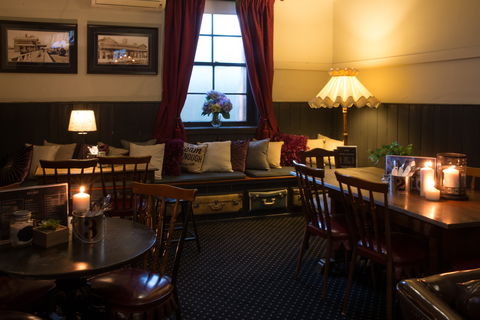 Southern Railway Hotel - Accommodation Sunshine Coast 1