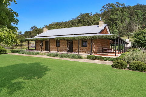 The Glen - Accommodation Sunshine Coast 0