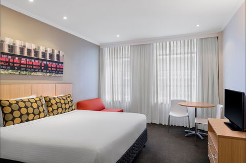 Travelodge Hotel Sydney Martin Place - Accommodation Sunshine Coast 0