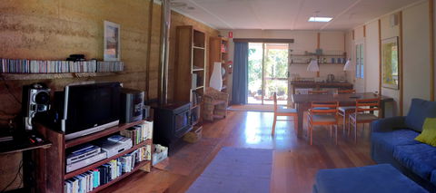 Windrose Bed And Breakfast - Accommodation Sunshine Coast 1