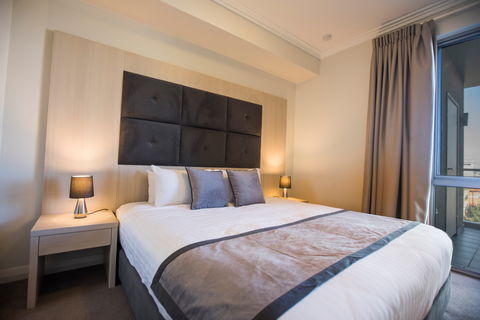 Zappeion Apartments - Accommodation Sunshine Coast 1