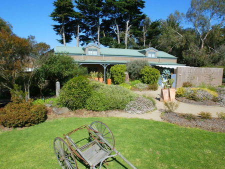 Hill Of Content - Accommodation Sunshine Coast 1