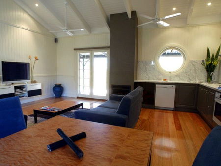 Hill Of Content - Accommodation Sunshine Coast 2