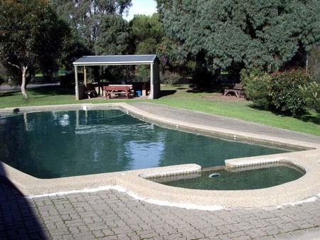 Tandara Caravan Park - Accommodation Sunshine Coast 2