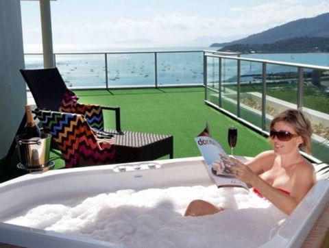 Airlie Searene Apartments - Accommodation Sunshine Coast 4