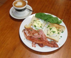 Breretons Bakery And Coffee Lounge - Accommodation Sunshine Coast 0