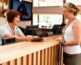 Savannah Visitor Plaza, Taronga Western Plains Zoo Dubbo - Accommodation Sunshine Coast 6