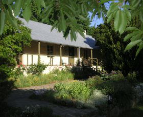 Raglan Gallery And Cultural Centre - Accommodation Sunshine Coast 1