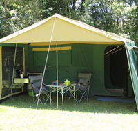 Kendall Kampers - Accommodation Sunshine Coast