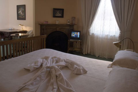 Imperial Fine Accommodation - Accommodation Sunshine Coast 0