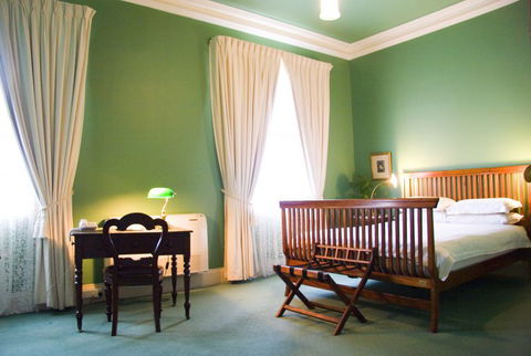 Imperial Fine Accommodation - Accommodation Sunshine Coast 1