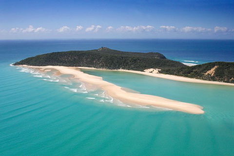 Rainbow Beach Surf Lesson Australia\'s Longest Wave 4X4 Adventure - Accommodation Sunshine Coast 4