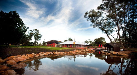 Savannah Visitor Plaza, Taronga Western Plains Zoo Dubbo - Accommodation Sunshine Coast 0
