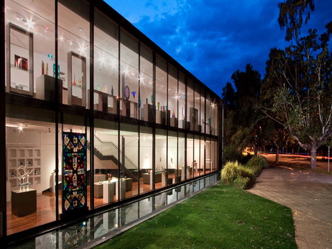 Wagga Wagga Art Gallery - Accommodation Sunshine Coast 2