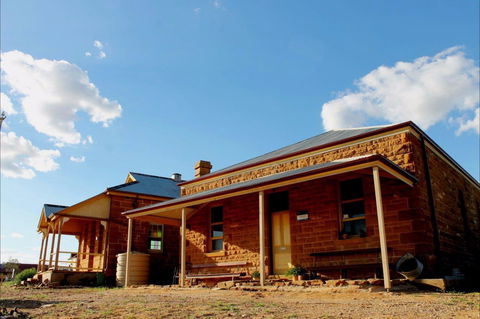 Milparinka Heritage Precinct/Milparinka Courthouse - Accommodation Sunshine Coast 0