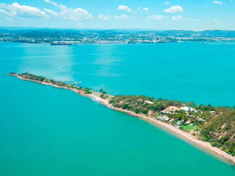 Quoin Island Retreat And Turtle Rehabilitation Centre - Accommodation Sunshine Coast 1