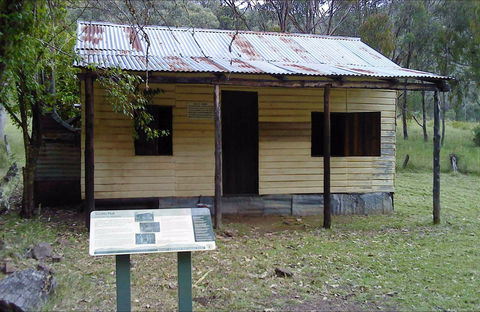 Scutts Hut - Accommodation Sunshine Coast 0