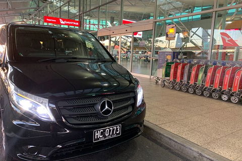 Sydney Airport Transfer In A Luxury People Mover (1-6pax) TO Sydney City - Accommodation Sunshine Coast 3