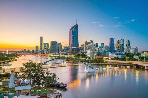 Departure Private Transfers: Brisbane To Brisbane Airport BNE In Business Car - Accommodation Sunshine Coast 4
