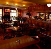 Gilroy's Hotel - Accommodation Sunshine Coast