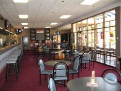 Bridgeway Hotel - Accommodation Sunshine Coast 2