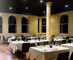 CBD Hotel - Accommodation Sunshine Coast 2