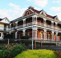 Old England Hotel - Accommodation Sunshine Coast